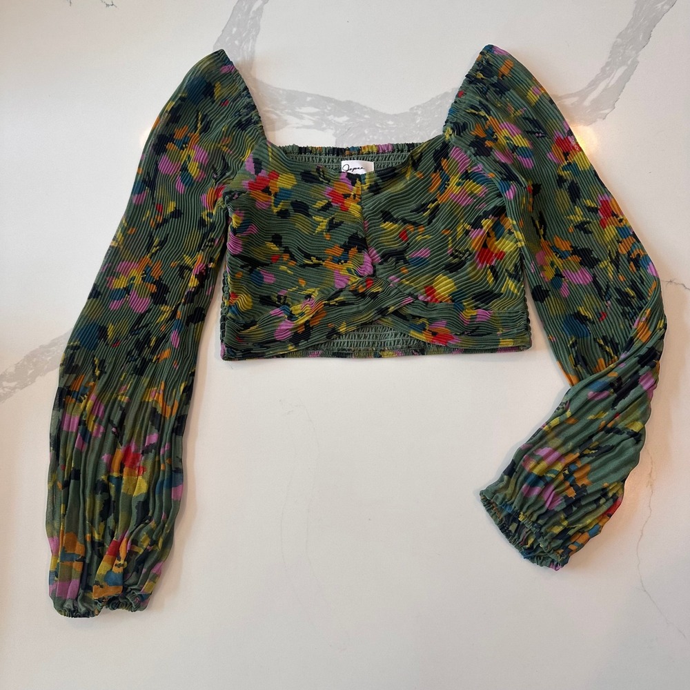 J. Galt Green Floral Plisse Long Sleeve Twist Front Smocked Crop Top